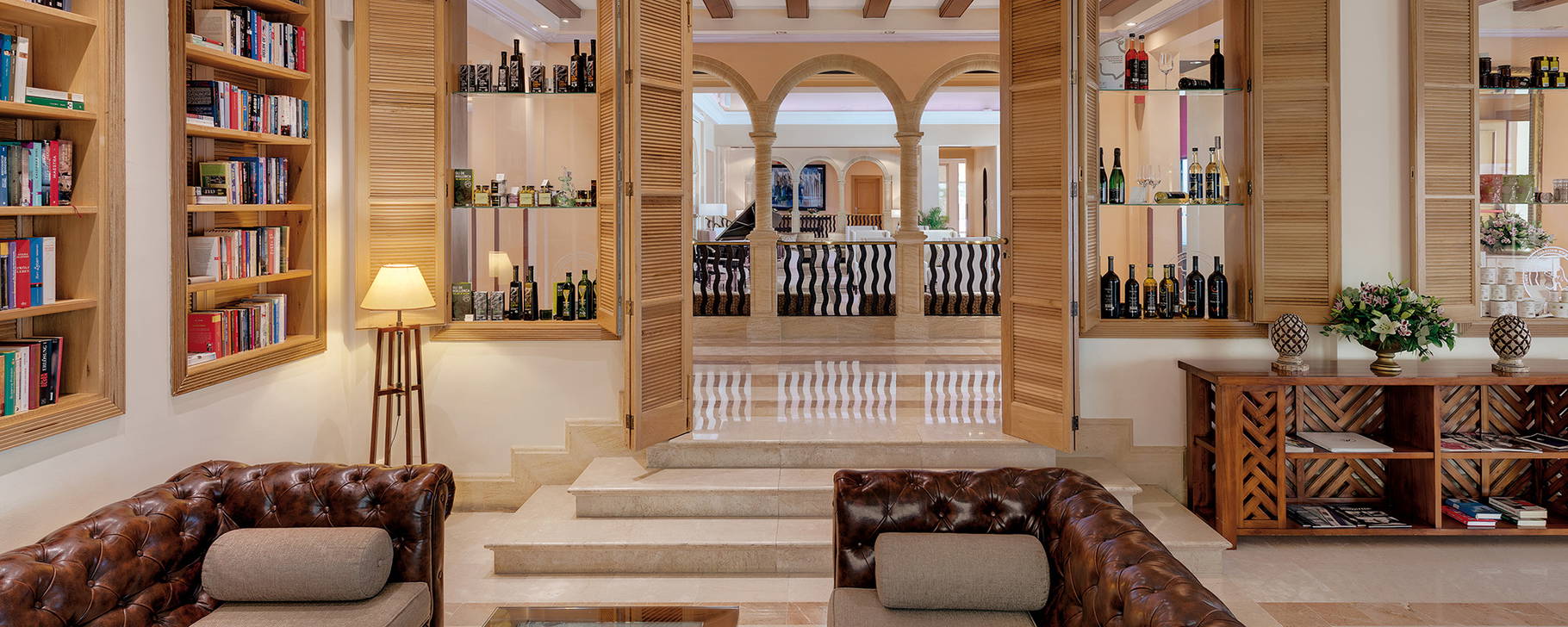 Bibliothek - THE CAMP DE MAR Hotel & Resort