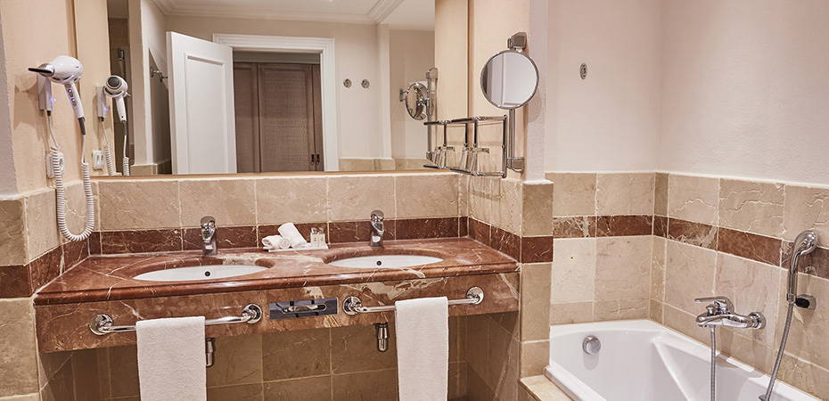 Premium Double Room Golf Side - THE CAMP DE MAR Hotel & Resort