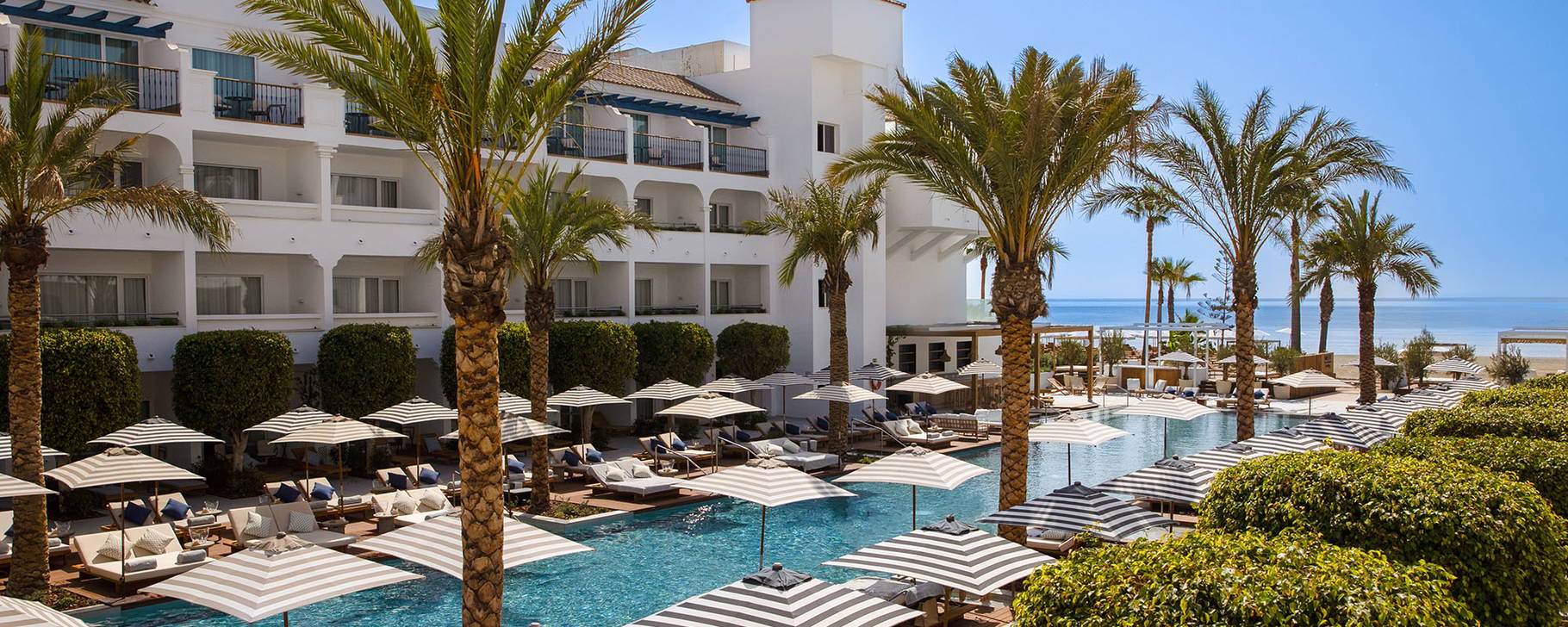 Pool - METT Marbella – Estepona