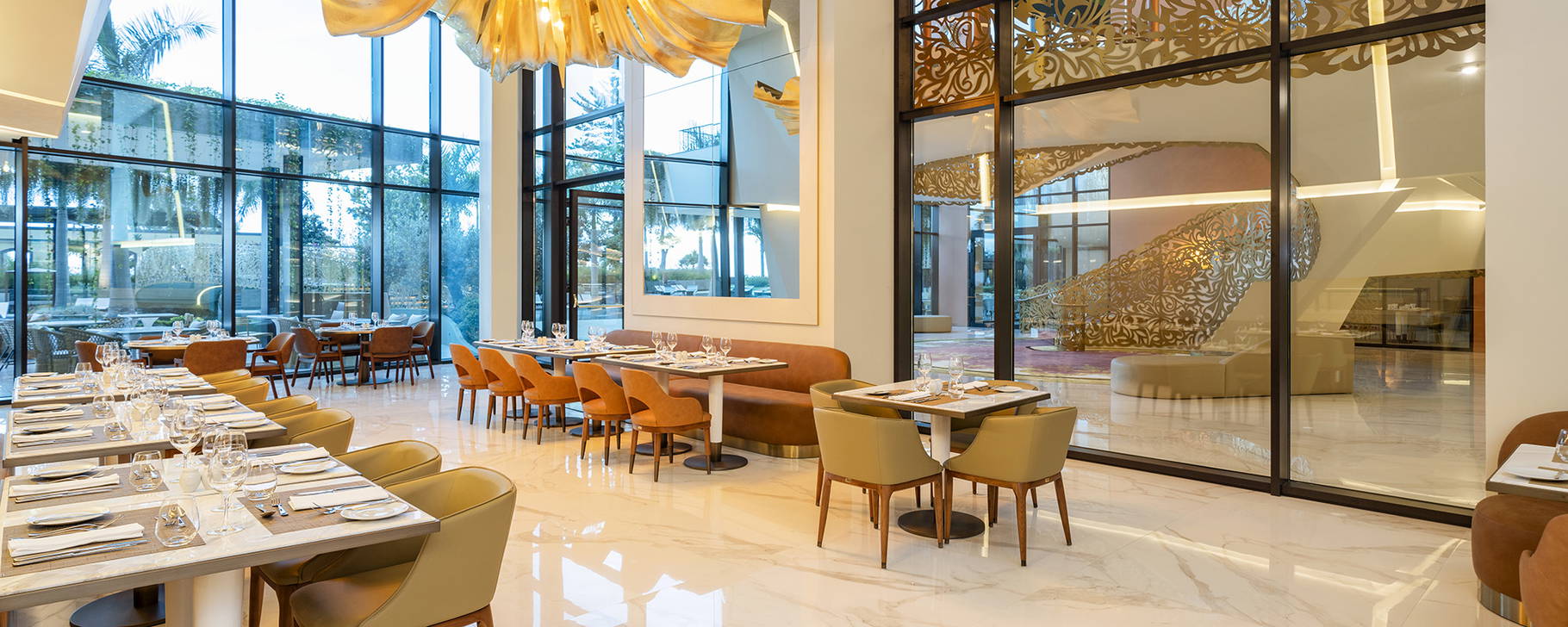 Hibiscus Restaurant - Savoy Palace