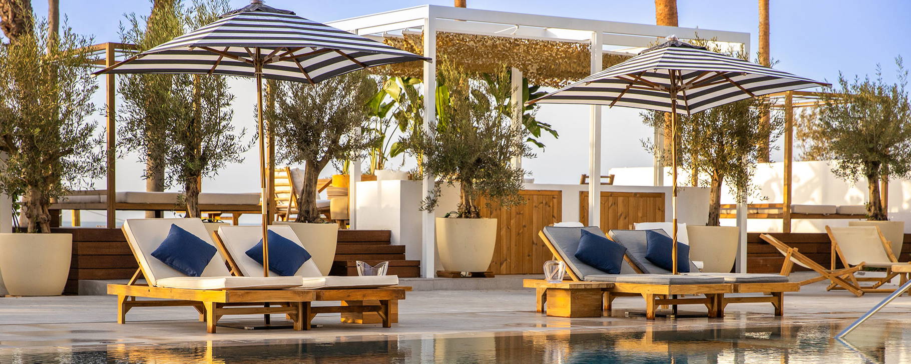 AZURE Beach Pool Bar - METT Marbella – Estepona
