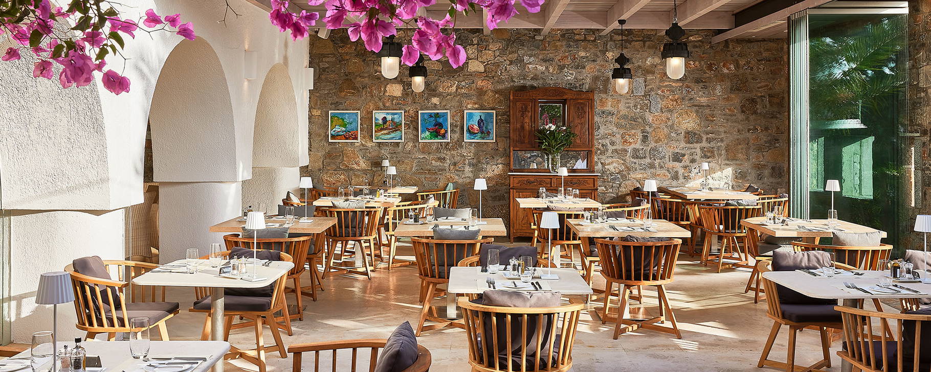 Labyrinthos Restaurant - St. Nicolas Bay Resort Hotel & Villas