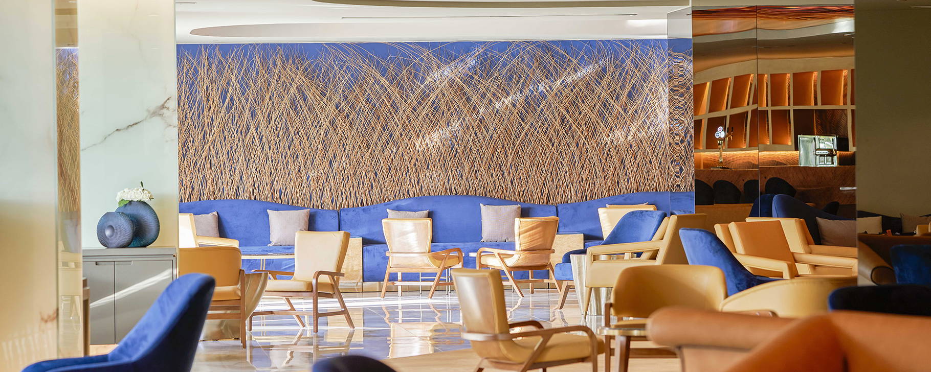 Vimes Entertainment Bar & Cigar Lounge - Savoy Palace