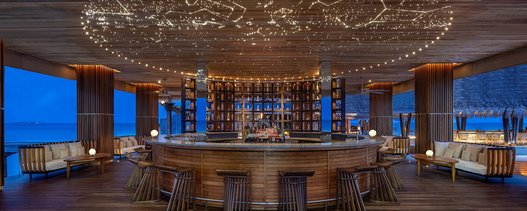 SKY Bar - Anantara Kihavah Maldives Villas