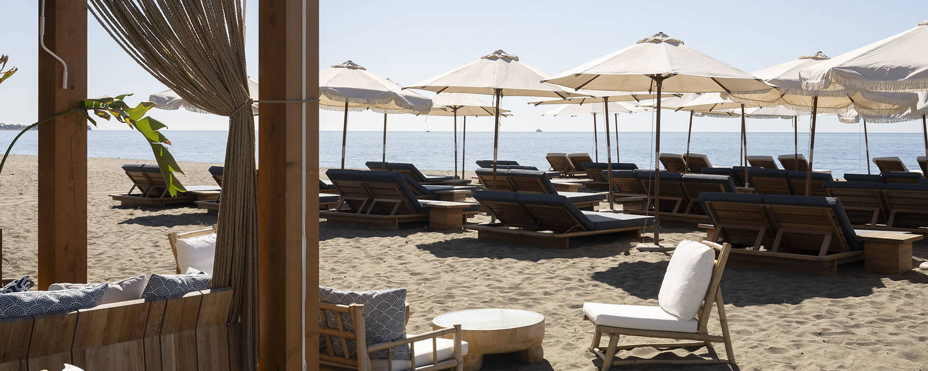 AZURE Beach Lounge - METT Marbella – Estepona