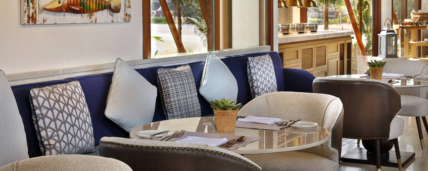 Lounge - The Ritz-Carlton Ras Al Khaimah, Al Hamra Beach