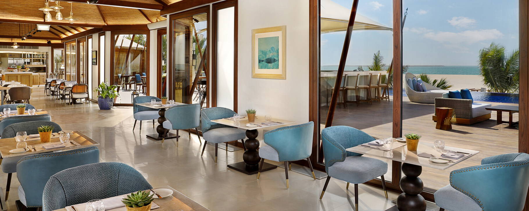 Restaurant - The Ritz-Carlton Ras Al Khaimah, Al Hamra Beach