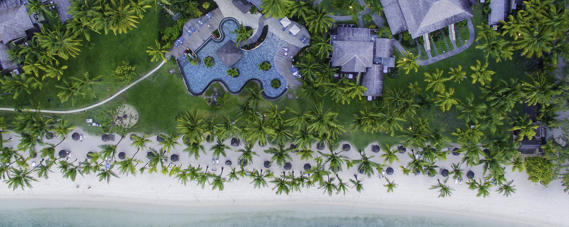 Pool und Strand - LUX Le Morne