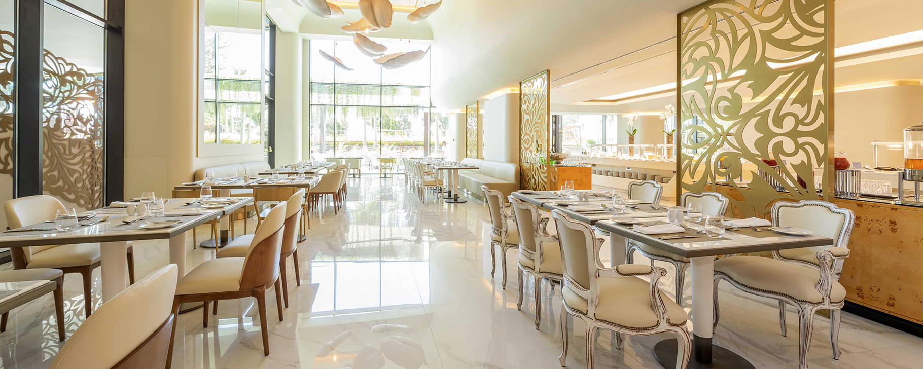 Orchidaceae Restaurant - Savoy Palace