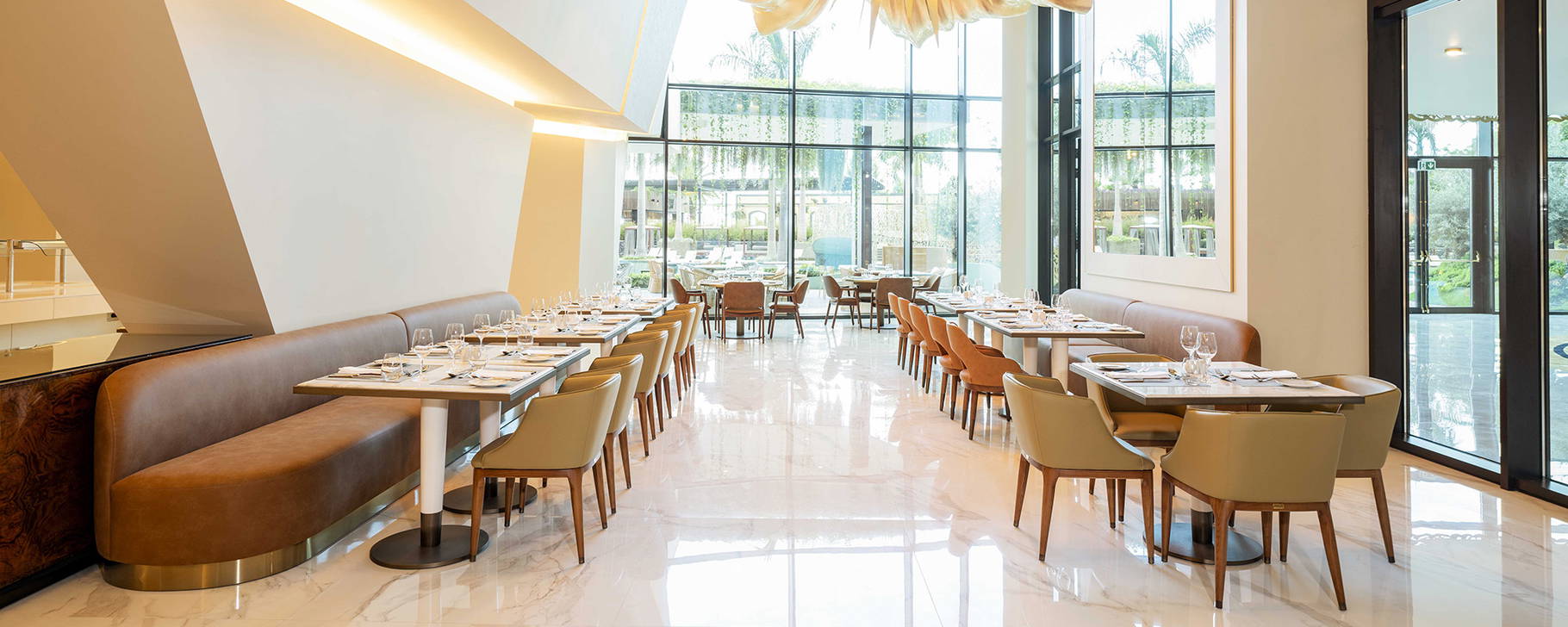 Hibiscus Restaurant - Savoy Palace