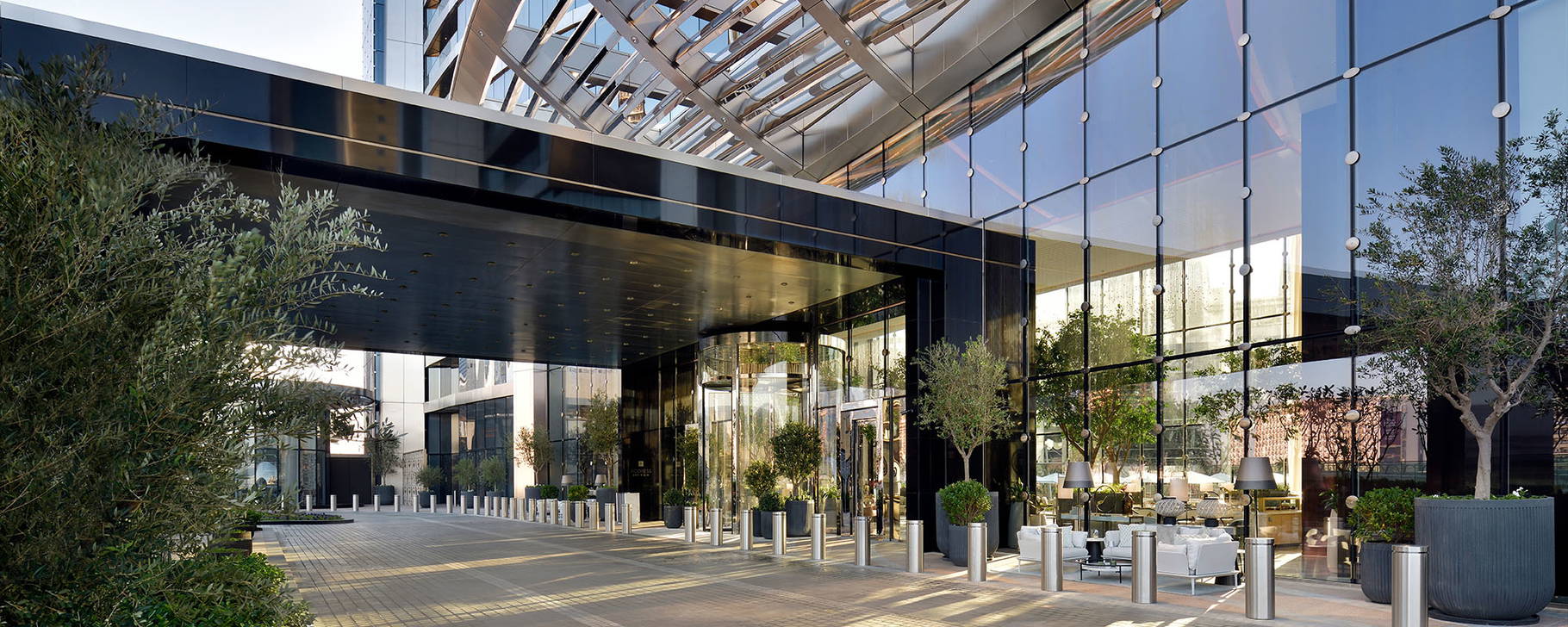 Eingang - Address Sky View