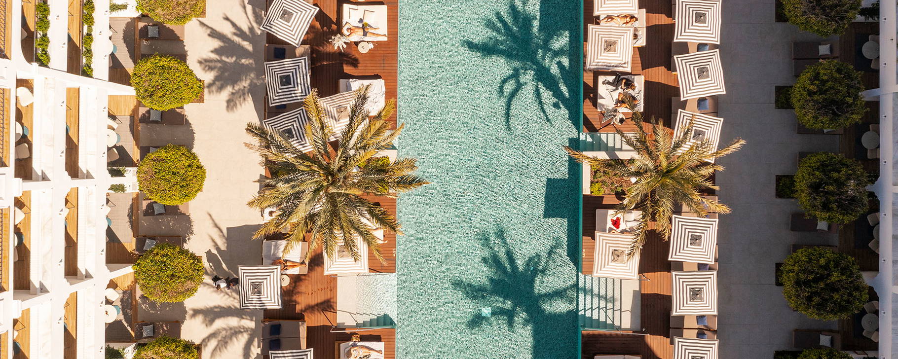 AZURE Beach Pool Bar - METT Marbella – Estepona