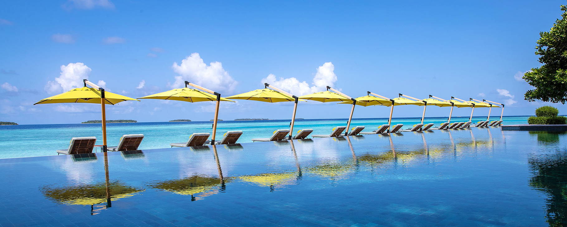 Pool - Anantara Kihavah Maldives Villas