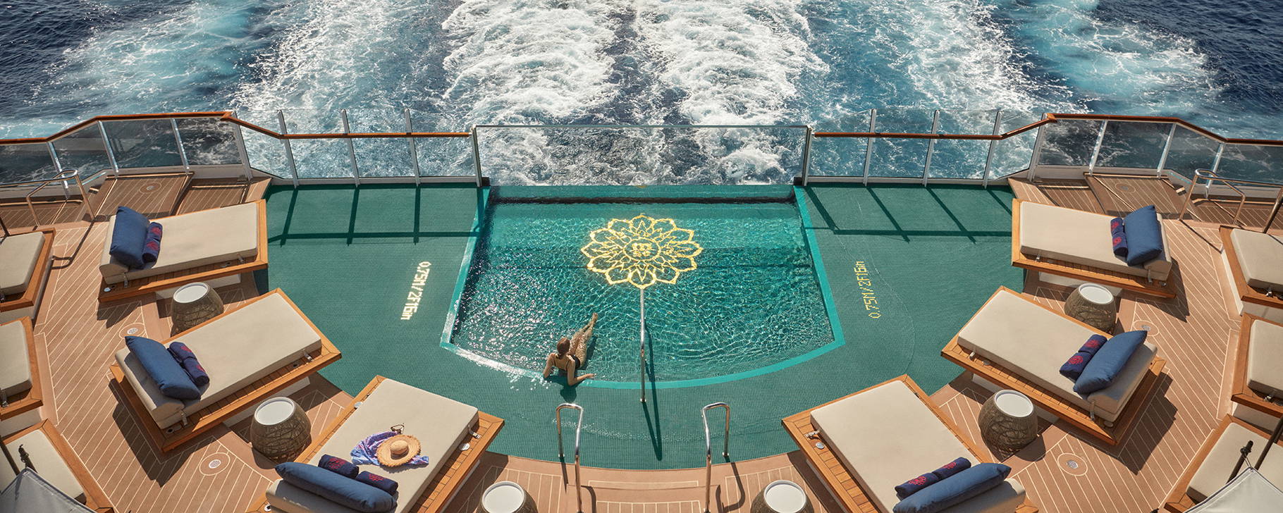 Astern Pool - EXPLORA I
