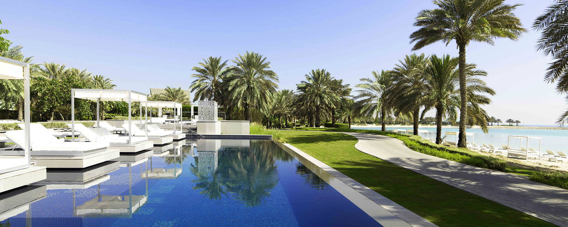 Infinitypool - The Ritz-Carlton, Bahrain Villas