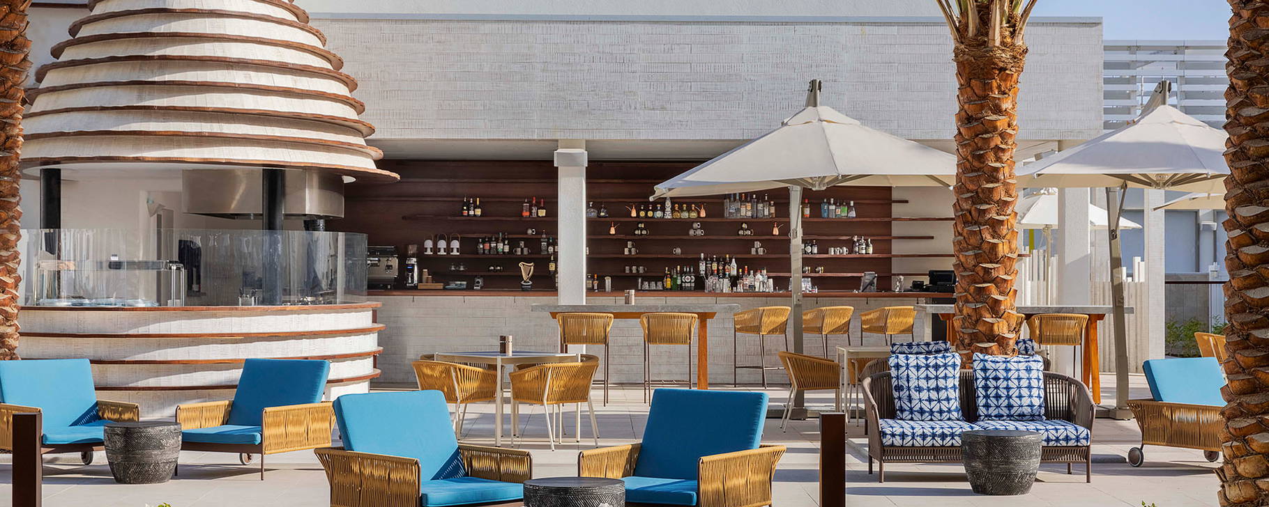 Capila Pool Bar - Hilton Abu Dhabi Yas Island