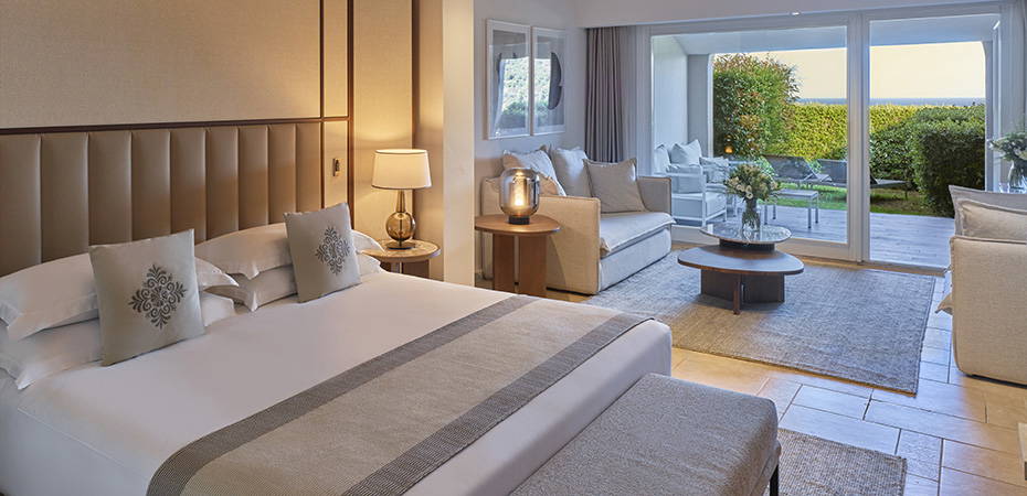 King Junior Suite with Private Garden - Conrad Chia Laguna Sardinia