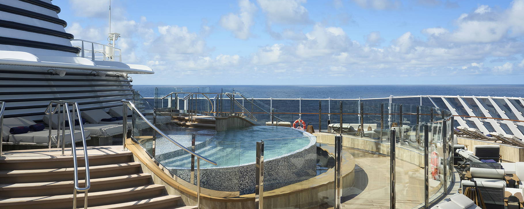 Pool - EXPLORA II