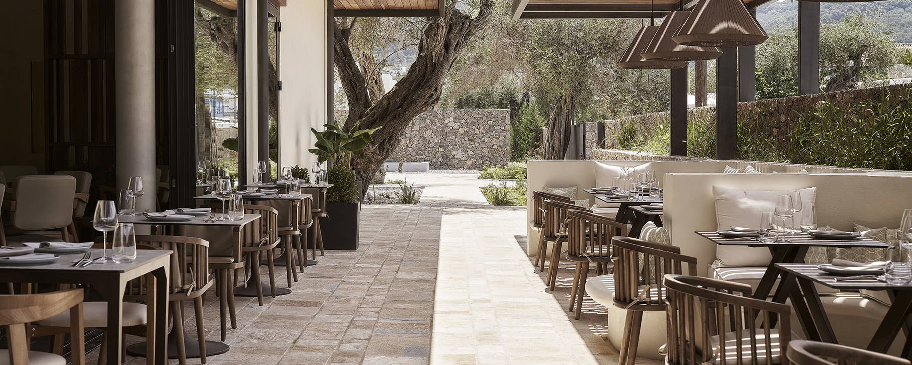 Flya Restaurant - The Olivar Suites