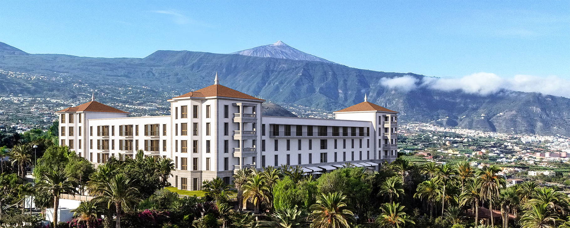 Hotelgebäude vor dem Teide - Gran Hotel Taoro