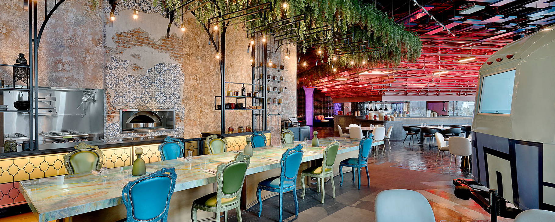 "Garage"-Foodcourt - W Abu Dhabi – Yas Island