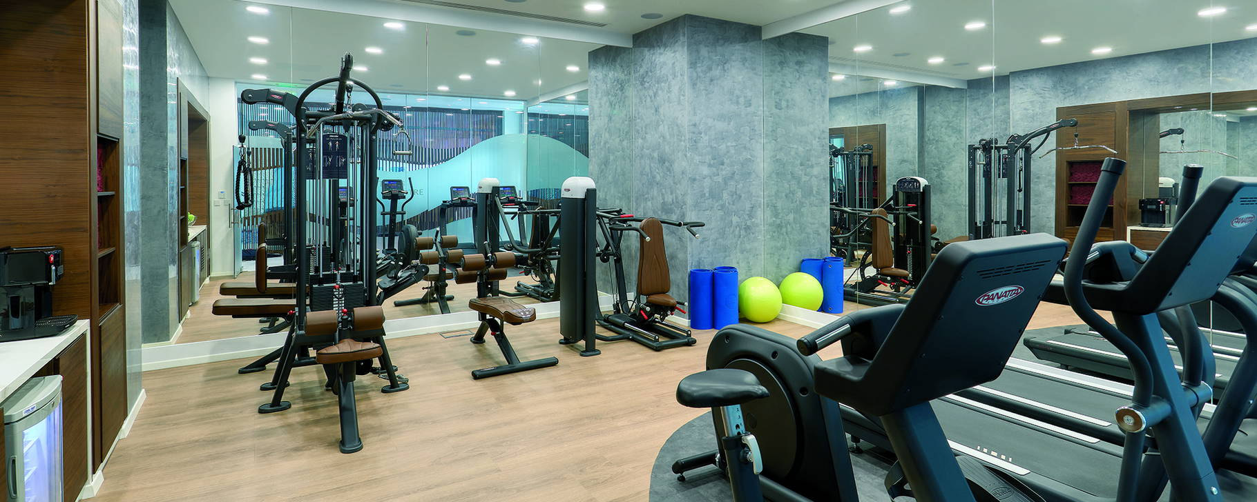 Fitnessstudio - Amavi