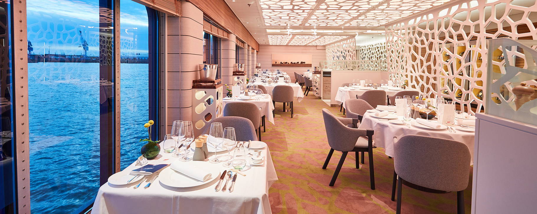 HANSEATIC Restaurant - HANSEATIC inspiration