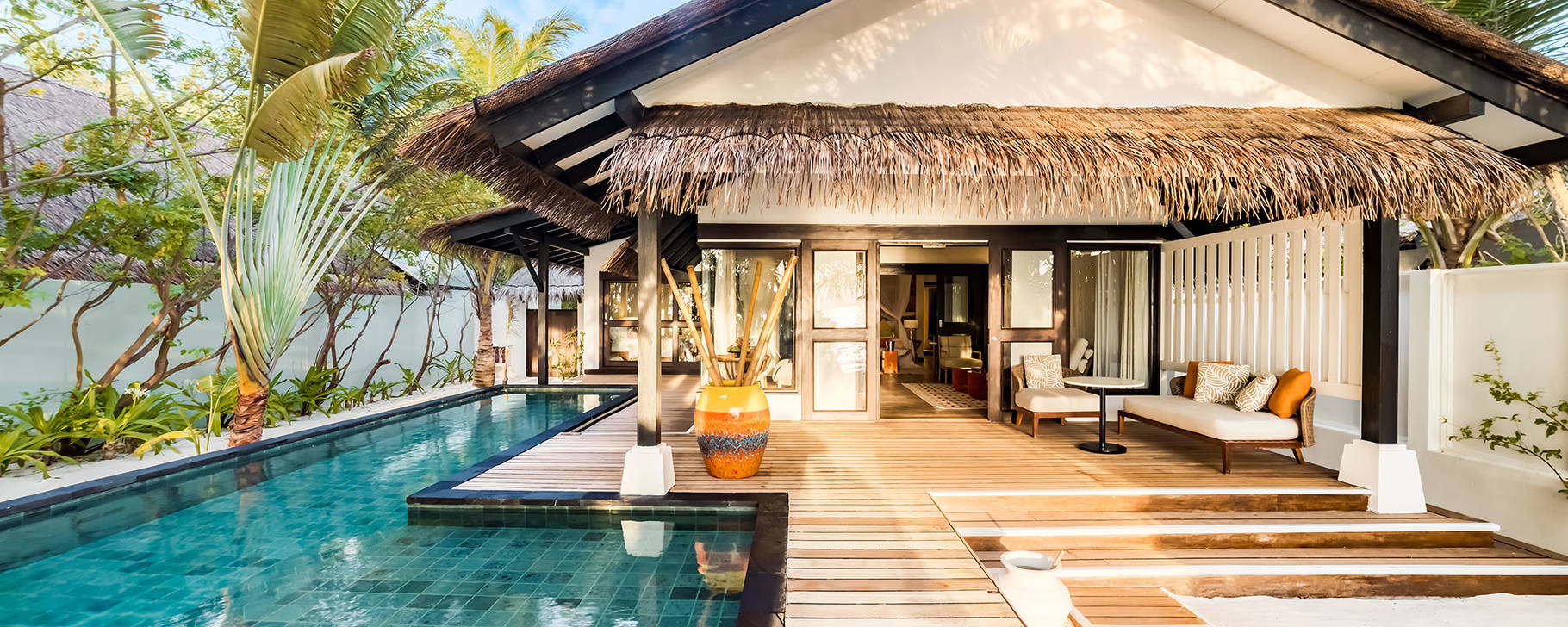 Earth Pool Pavilion - OZEN Life Maadhoo