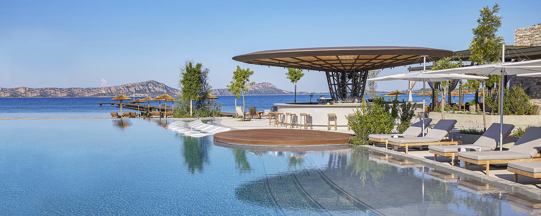 WET Deck Pool - W Costa Navarino