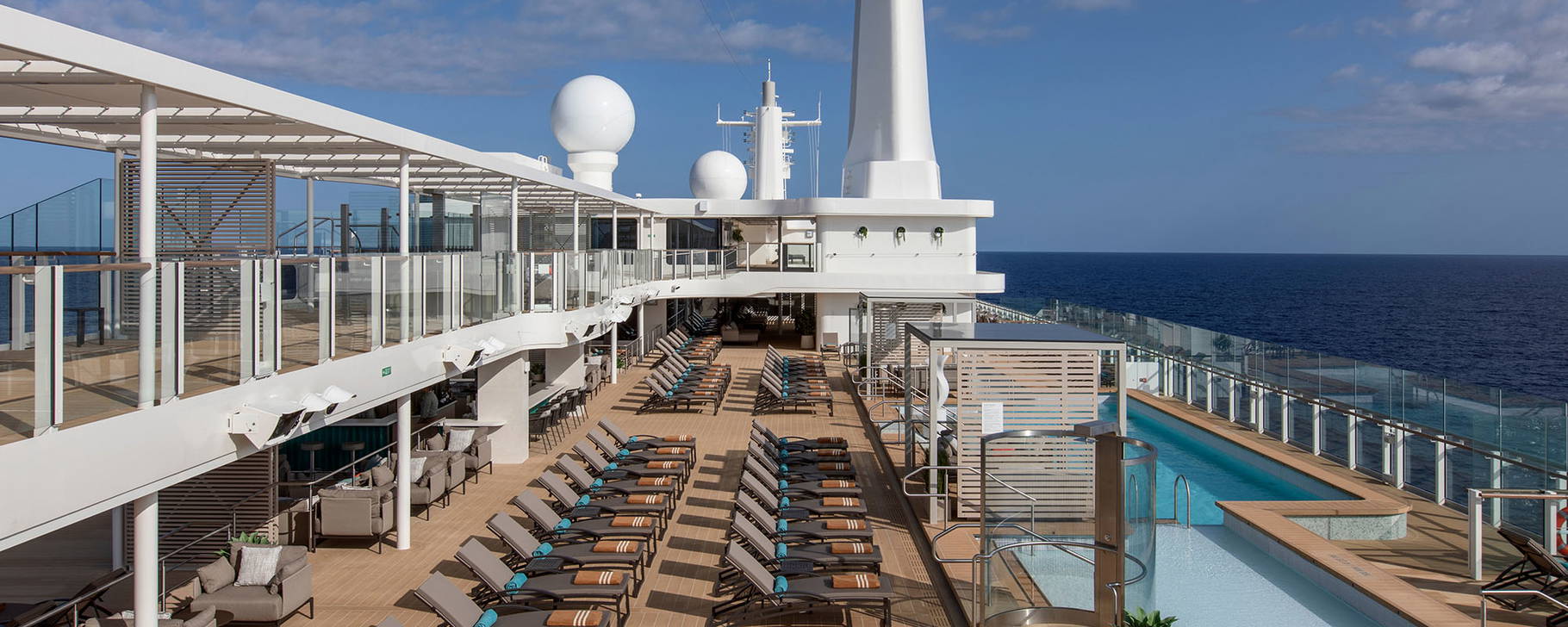 Pool Deck - Silver Ray