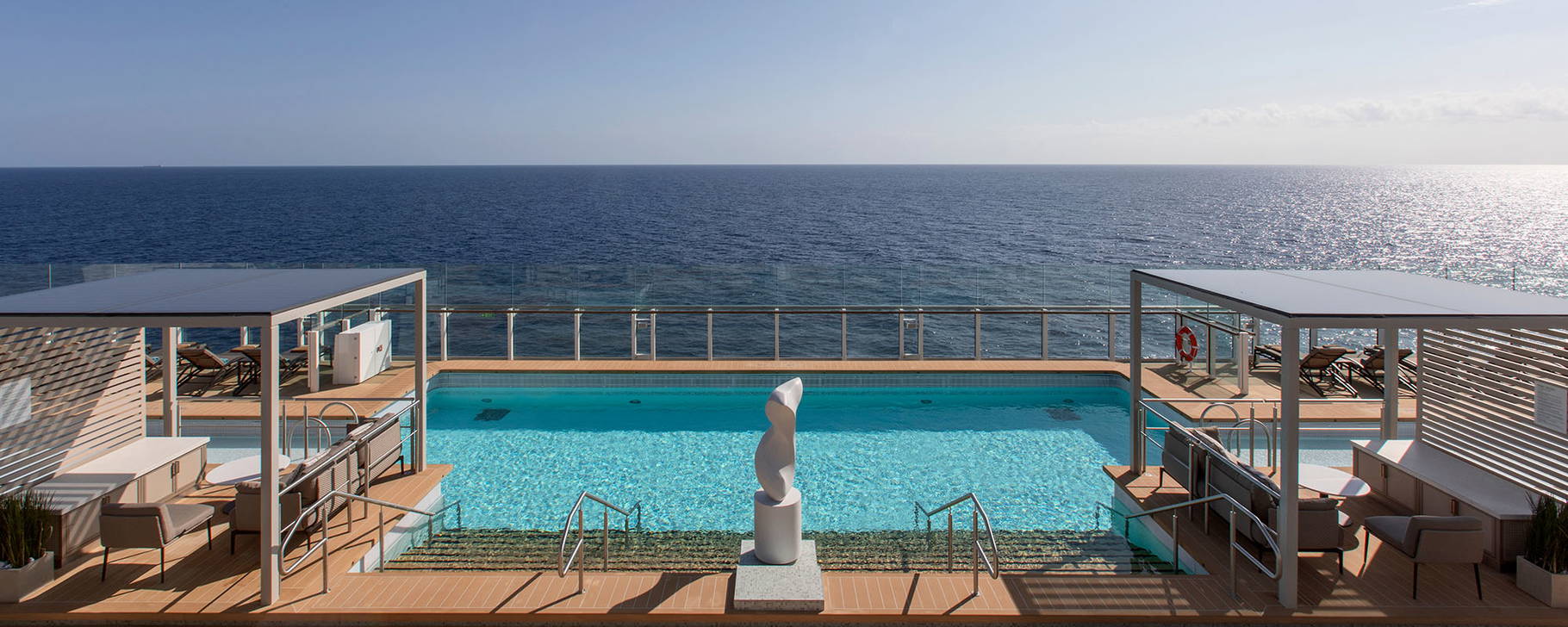 Pool Deck - Silver Ray