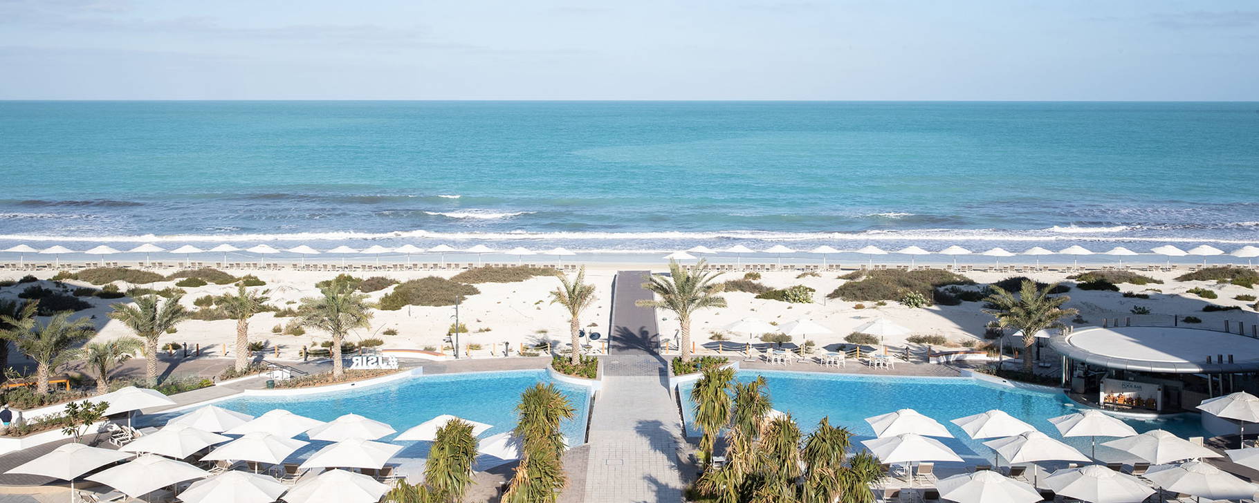 Pool und Strand - Jumeirah Saadiyat Island