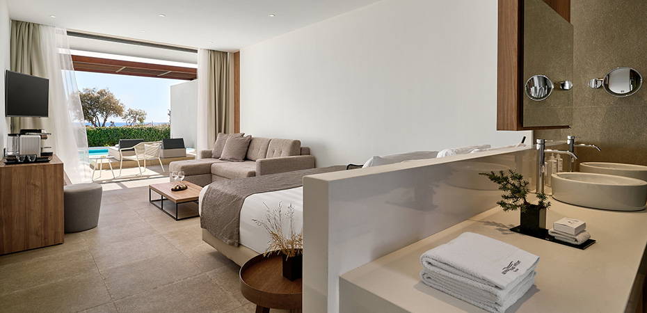 Beachfront Junior Suite Private Pool - Gennadi Grand Resort