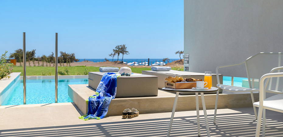Beachfront Junior Suite Private Pool - Gennadi Grand Resort