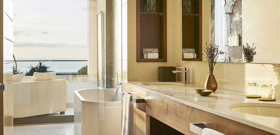 Junior Suite Mediterranean Sea View with Grand Terrace - Jumeirah Mallorca