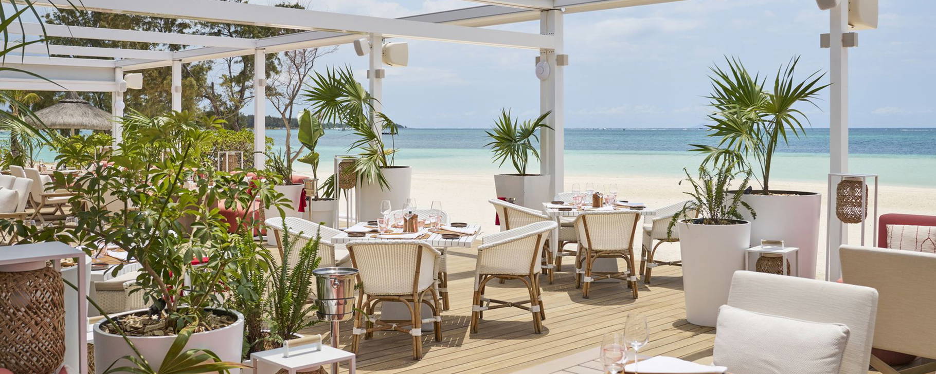 Beach Rouge - LUX Belle Mare