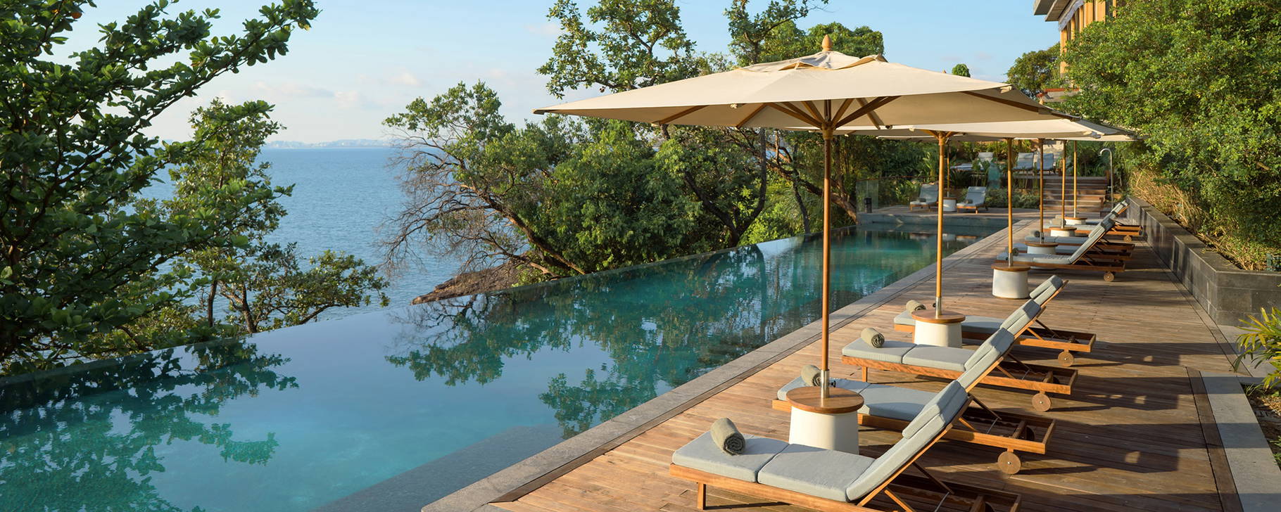 Poolanlage - Six Senses Krabey Island