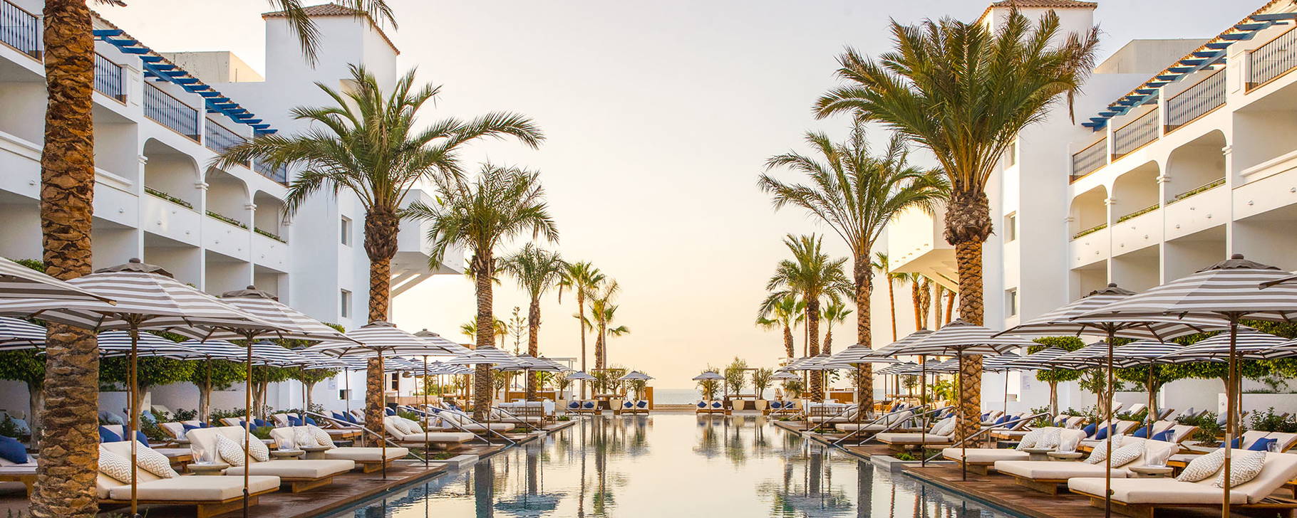 Pool - METT Marbella – Estepona