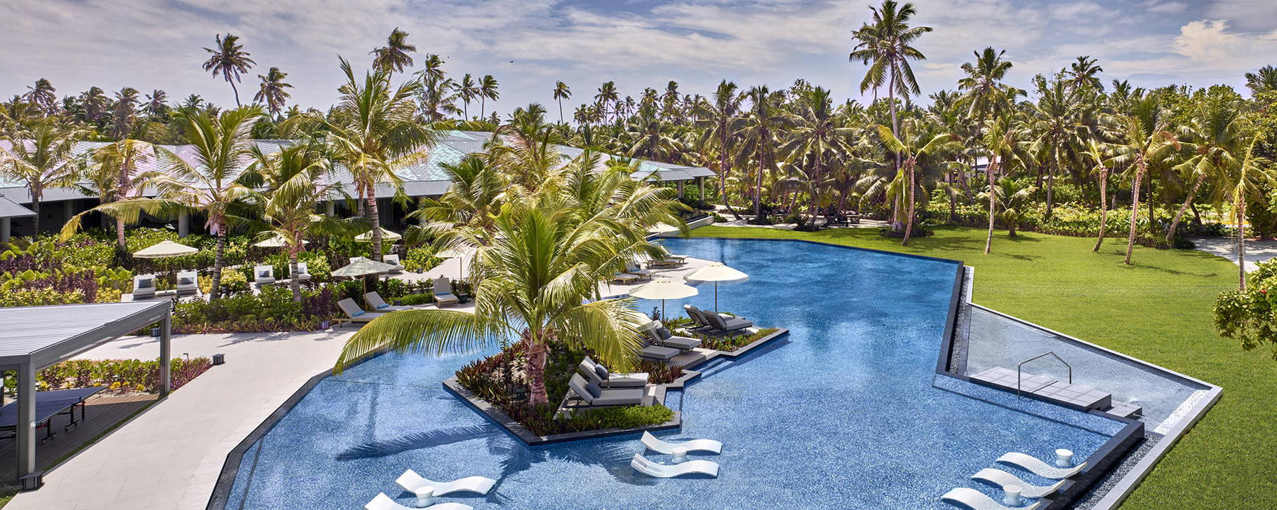 Pool - Waldorf Astoria Platte Island