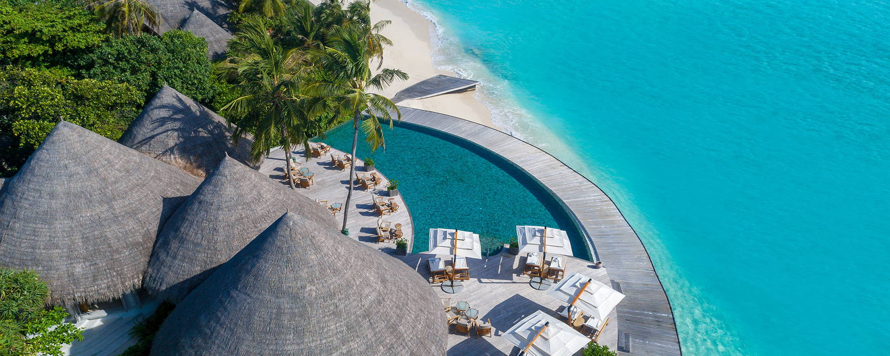 Compass Pool Bar - Milaidhoo Maldives