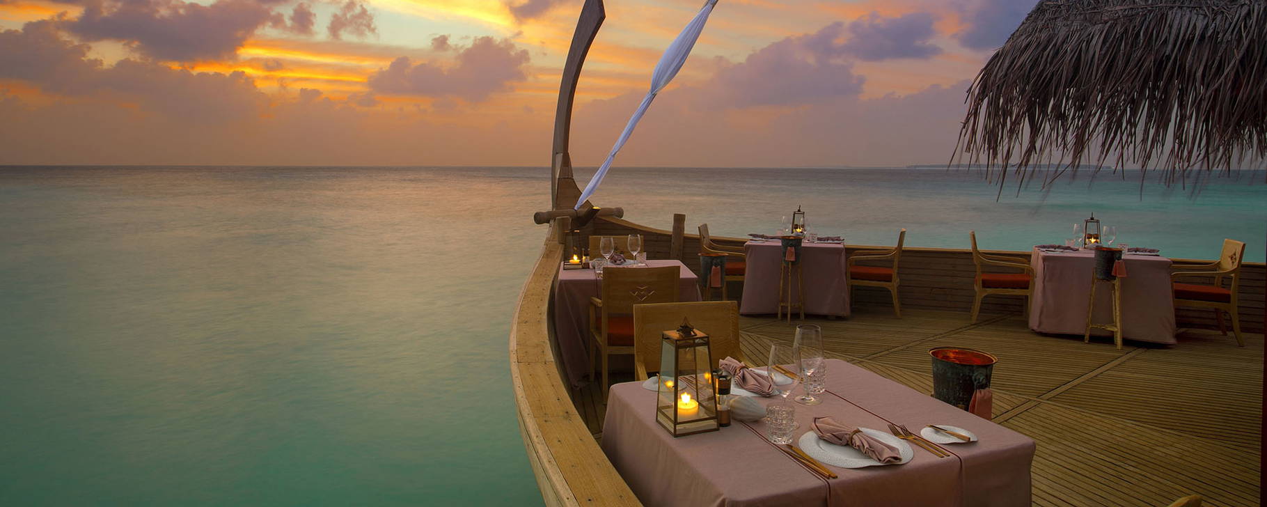 Batheli By The Reef Restaurant - Milaidhoo Maldives