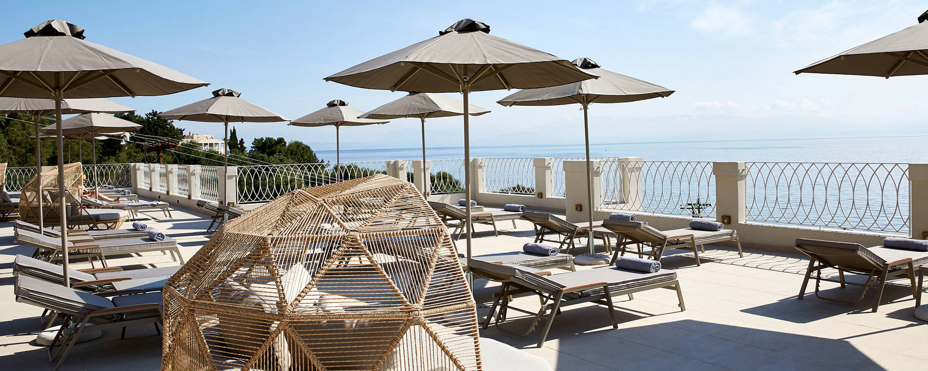 Pool - Nido, Mar-Bella Collection