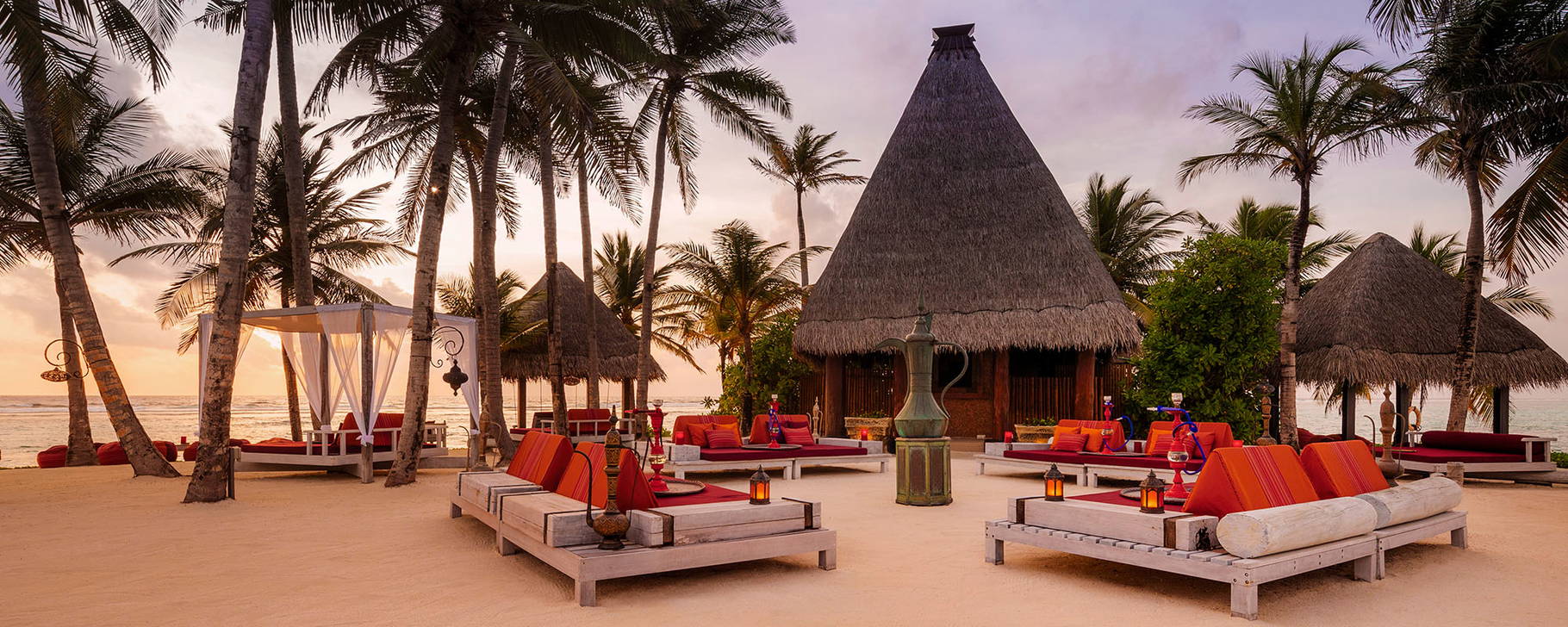 Fanditha Bar - One&Only Reethi Rah