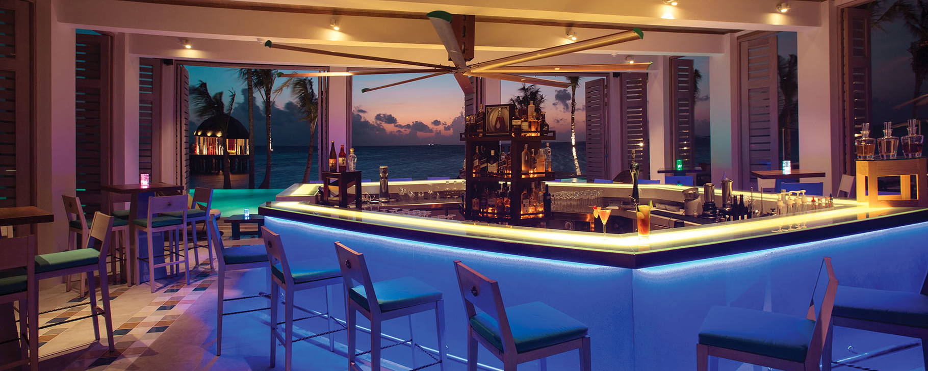 Joie de Vivre Restaurant - OZEN Life Maadhoo