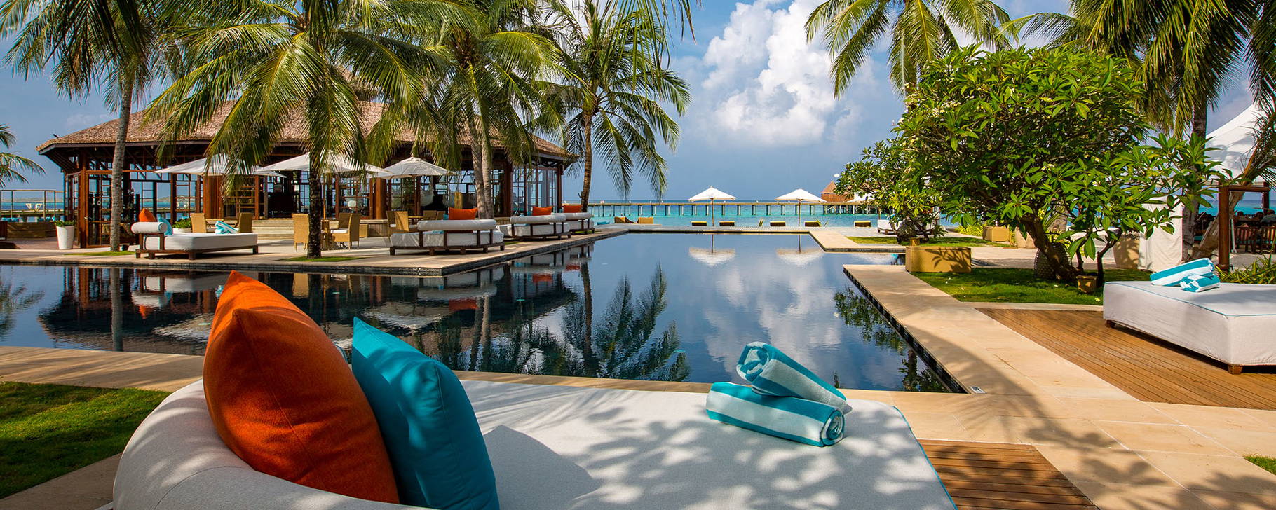 Hauptpool - OZEN Reserve Bolifushi