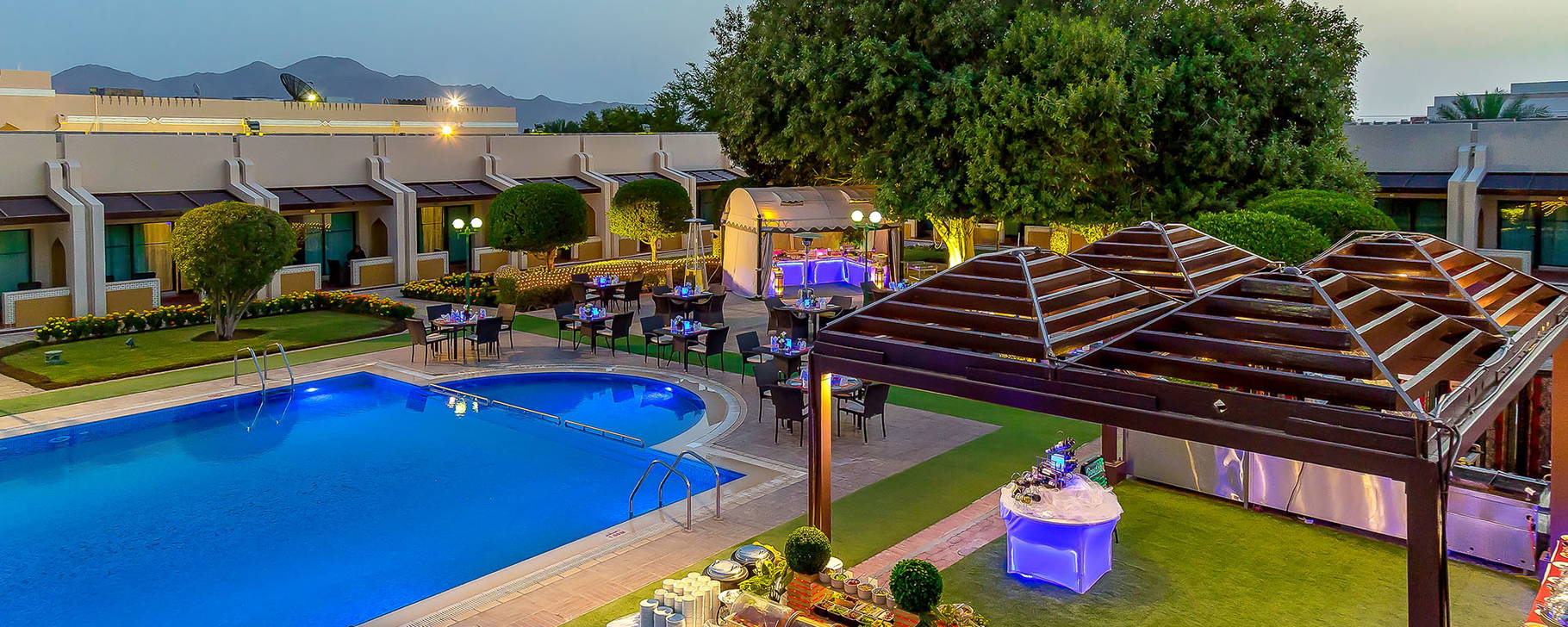 Poolbar - Golden Tulip Nizwa