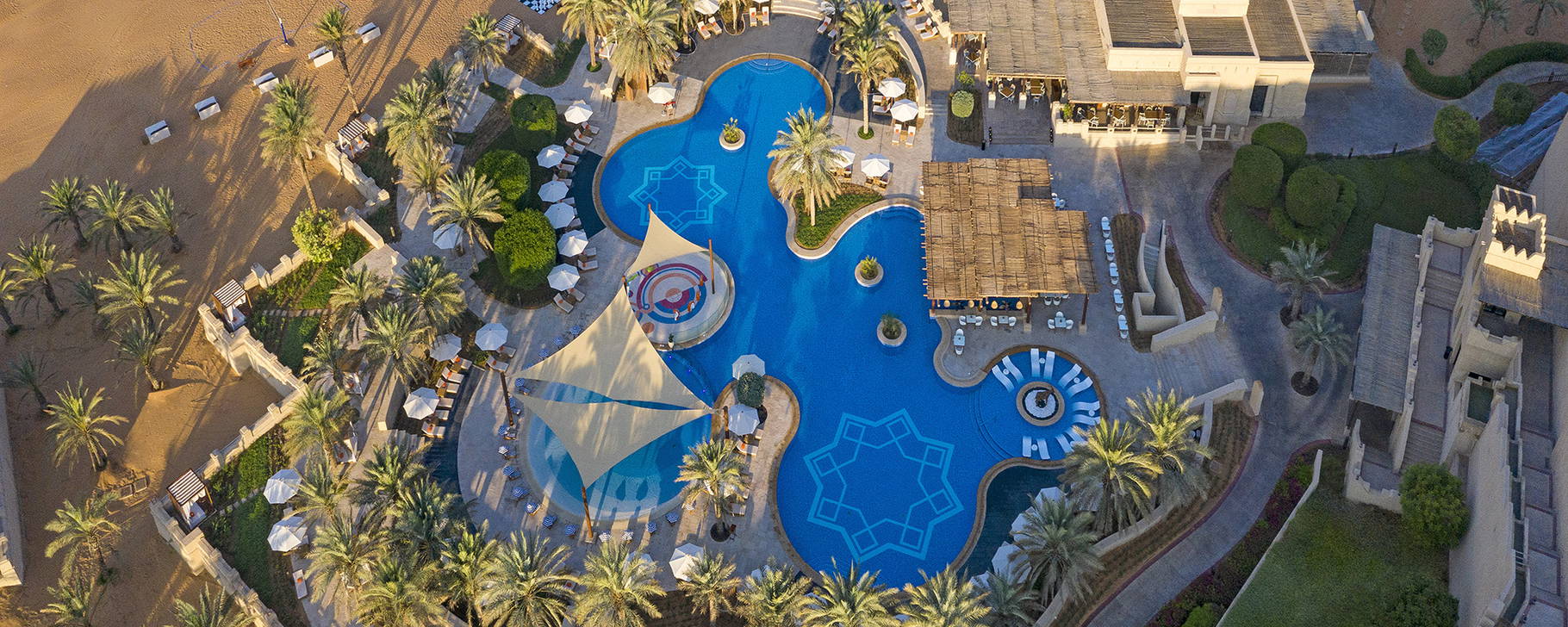 Pool - Qasr Al Sarab Desert Resort by Anantara