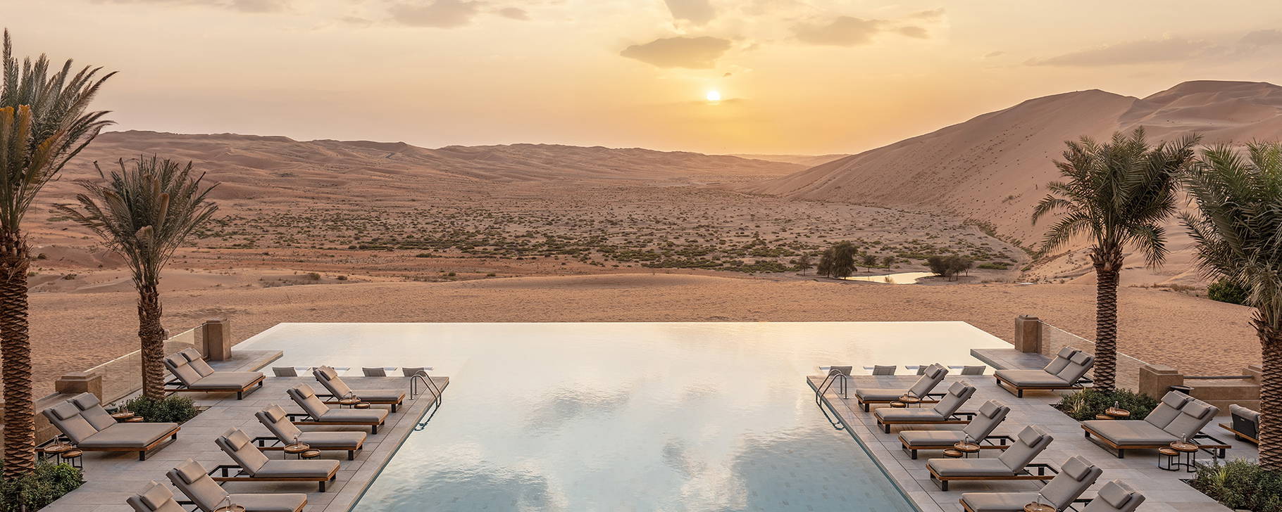 Infinitypool mit Aussicht - Qasr Al Sarab Desert Resort by Anantara