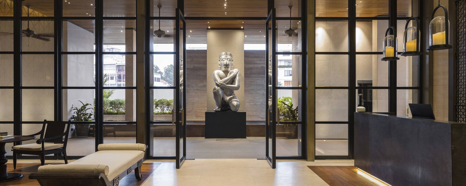 Eingang - Rosewood Phnom Penh