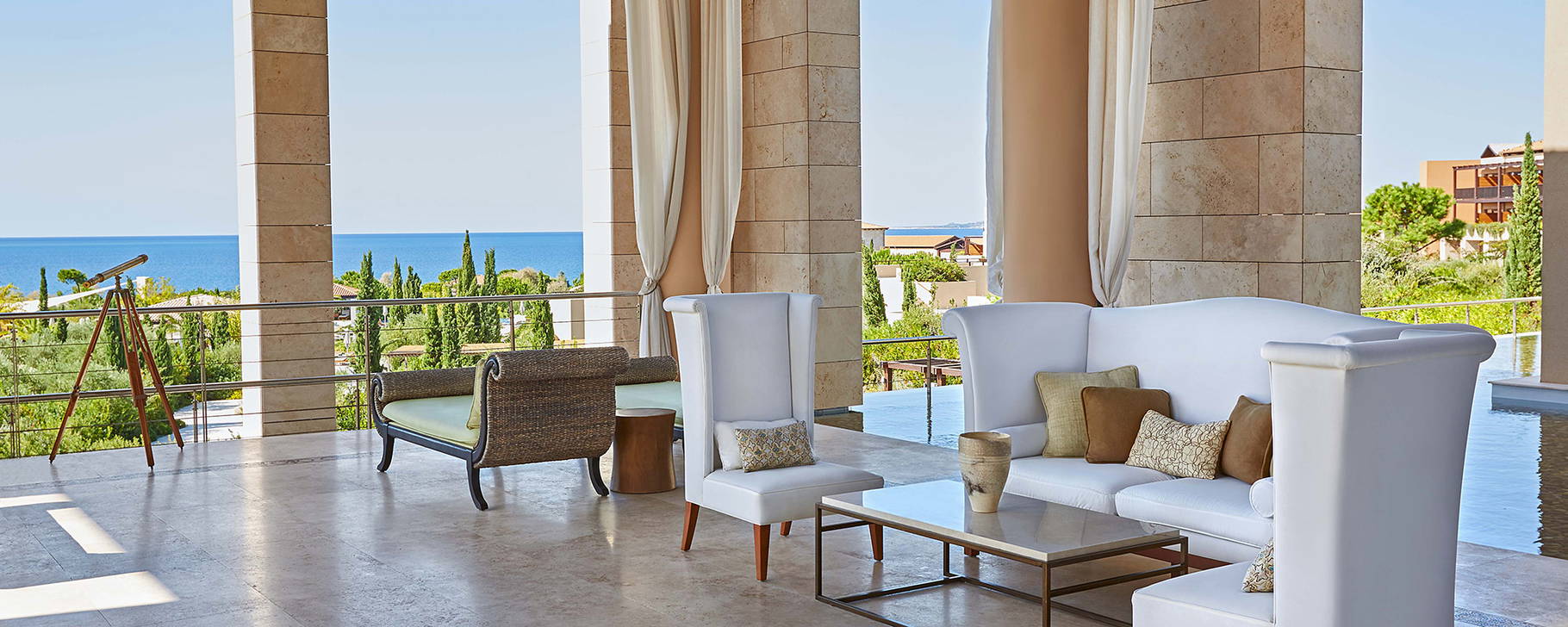 Lobby - The Romanos, a Luxury Collection Resort